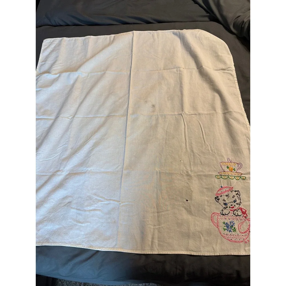Vintage Hand Embroidered Tea Towel White Cotton Kitten in Teapot Retro Kitchen